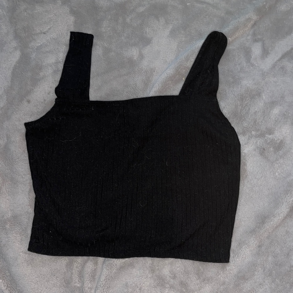 Black crop tank top